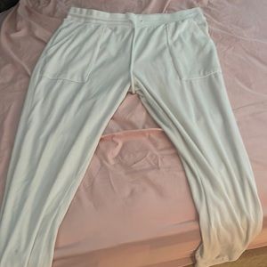I am selling a women's sweatpants size XL They are very soft and nice to sleep n